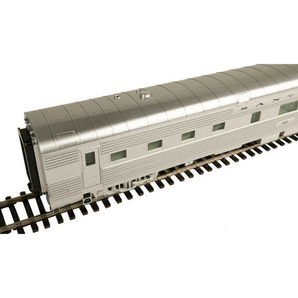 Walthers Proto HO Scale 85' Pullman Standard 36-Seat Diner - Ready to Run Santa Fe #61, Business Train (Real Metal Finish)