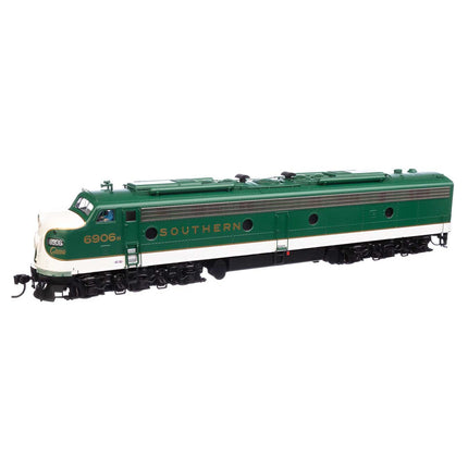 Walthers Proto HO Scale Southern #6906 EMD E8A with LokSound 5 Sound & DCC