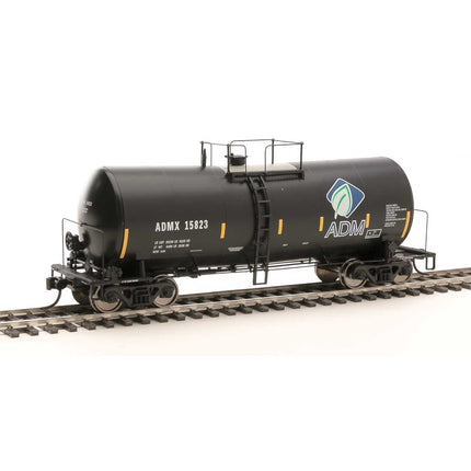 Walthers Proto HO Scale Archer-Daniels-Midland Corn Syrup ADMX #15823 40' UTLX 16,000-Gallon Funnel-Flow Tank Car