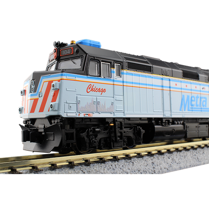 Kato N Scale Chicago Metra #104 City of Chicago F40PH Diesel