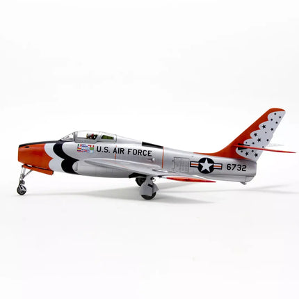 Revell 1:48 F84F Republic Thunderstreak Thunderbirds US Airforce Model Kit