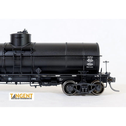 Tangent CONX “Continental Oil 1923+ Lease” GATC 1917-design 8000 Gallon Tank Car #2631