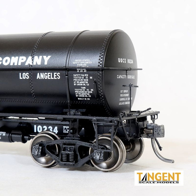 Tangent UOCX "Union Oil of California" 1937+ GATC 1917-design 10000 Gal. Tank Car #10228