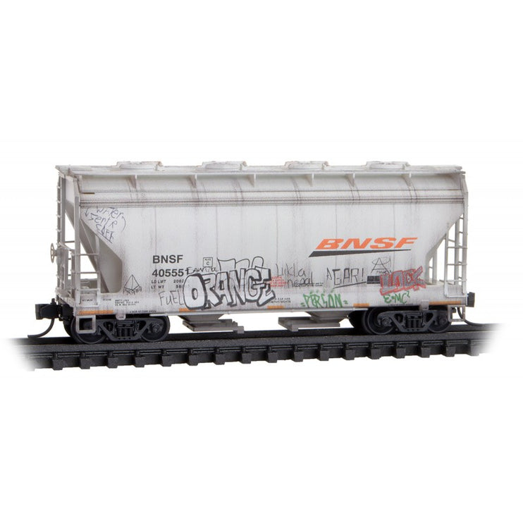 Micro Trains N Scale BNSF 2 Bay Covered Hopper Weathered 405551