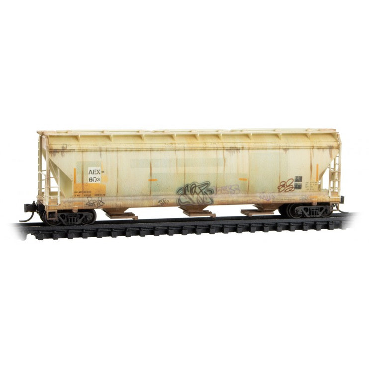 Micro Trains Line N Scale Agribusiness weathered 2 Pack - Jewel Case -  GFSX 540 & AEX 603