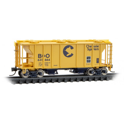 Micro Trains Line N PS-2, 2 Bay Covered Hopper Chessie System RD# B&O 631664