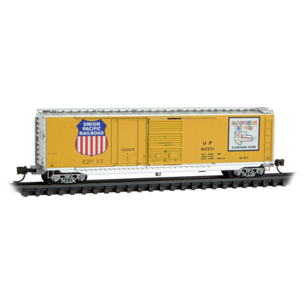 Micro Trains N Scale Union Pacific 50' Standard Box Car w/ Plug & Sliding Door RD# UP 165231