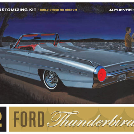 AMT Models 1/25 1962 Ford Thunderbird