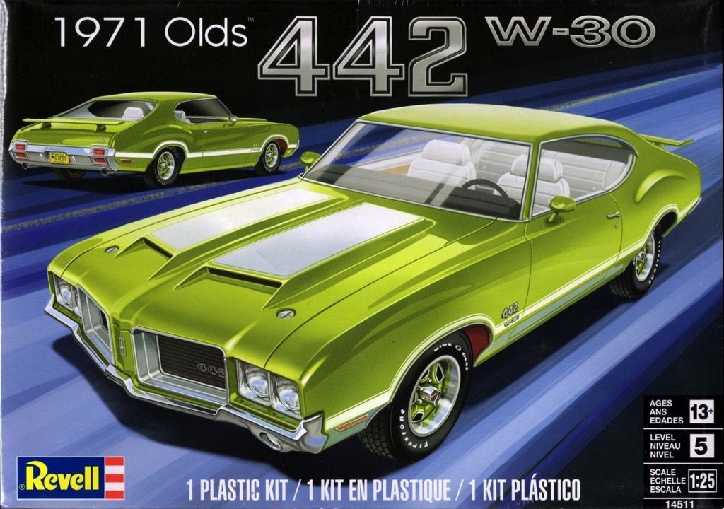 Revell 1/24 Revell 1971 Oldsmobile 442 W-30 Plastic Model Kit