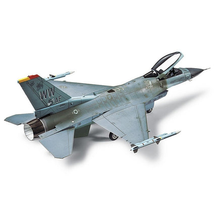 Tamiya F-16CJ Fighting Falcon