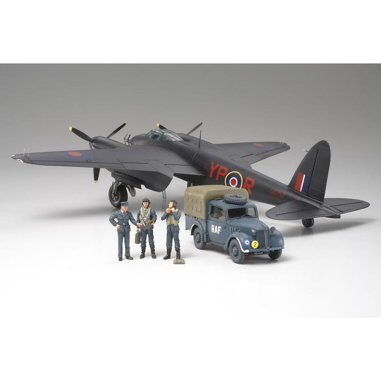 Tamiya 1:48 De Havilland Mosquito NF MK.II 1/48 with British Utility Car