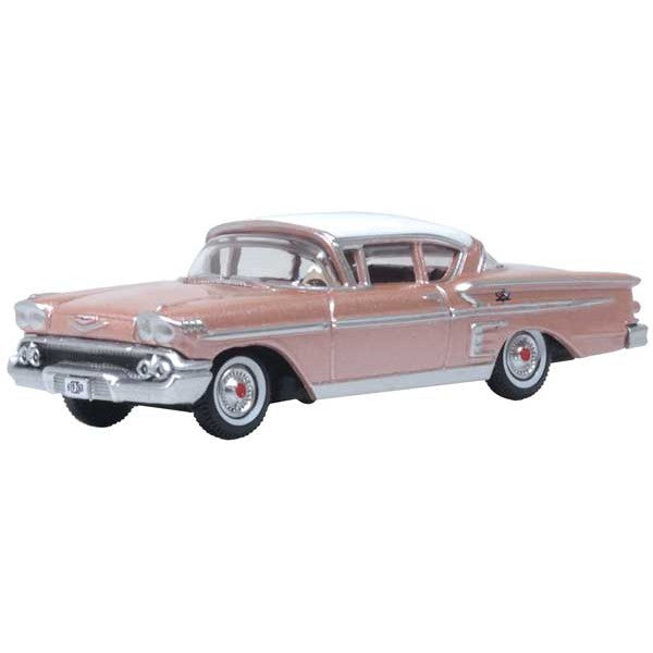 Oxford HO Scale Chevrolet Impala Sport Coupe 1958 Cay Coral Metallic / Snowcrest White