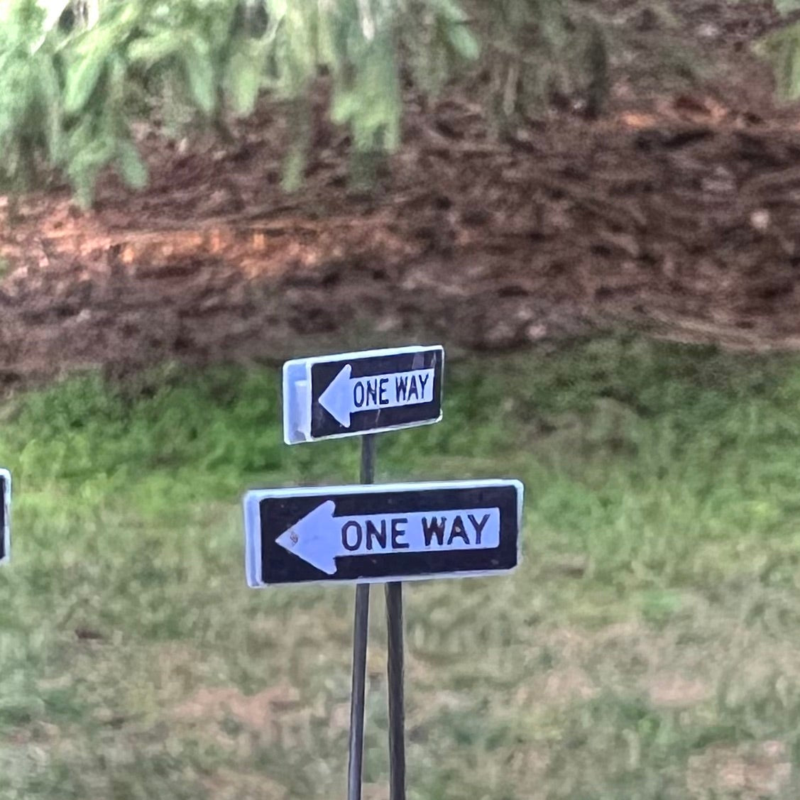 Sign For Single N Scale - Double Sided One Way Signs - Single Sign – Fusion Scale Hobbies