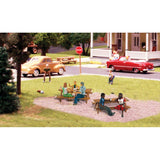 Woodland Scenics N Scale Outdoor Dining Figures and Tables