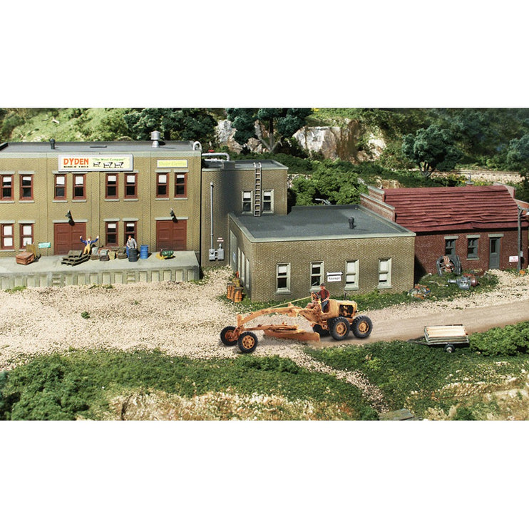 Woodland Scenics HO Scale Grady's Grader AutoScenes