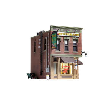 Woodland Scenics HO Scale Corner Emporium Built and Ready