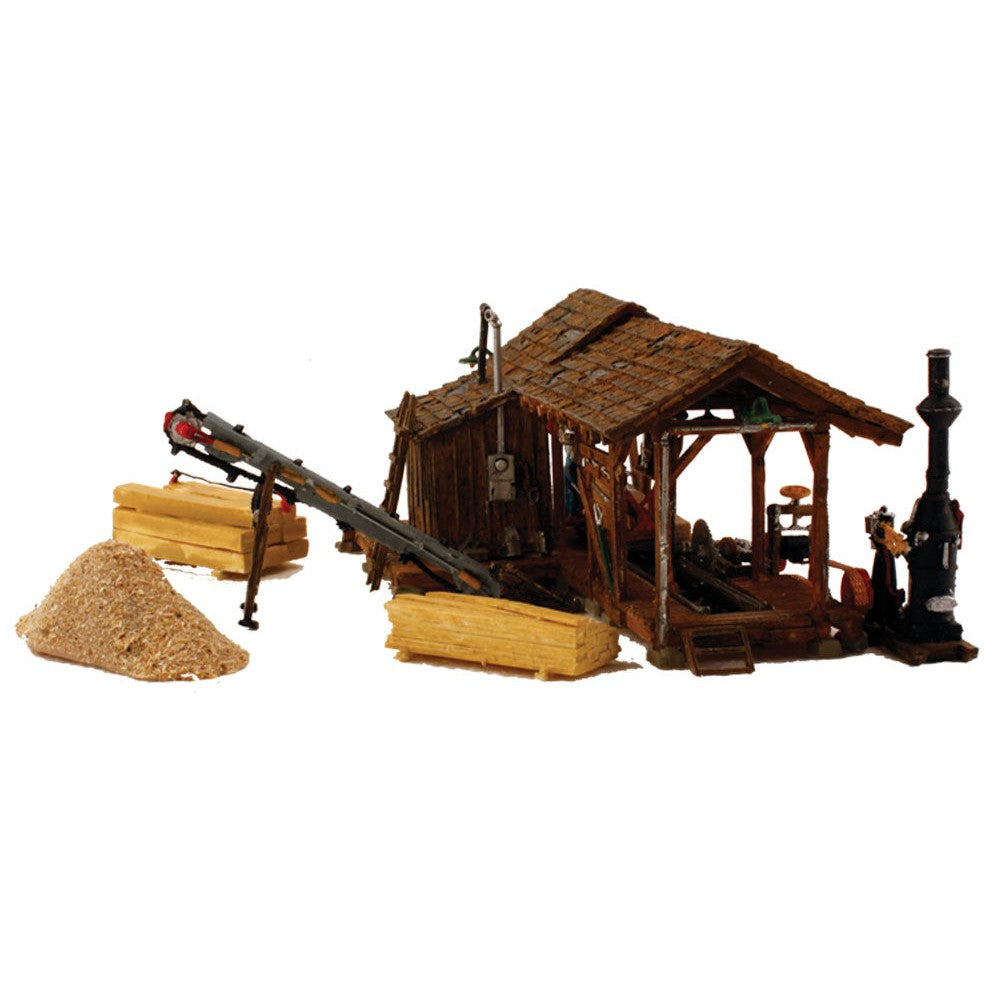 Woodland Scenics HO Scale  Buzz's Sawmill Built and Ready