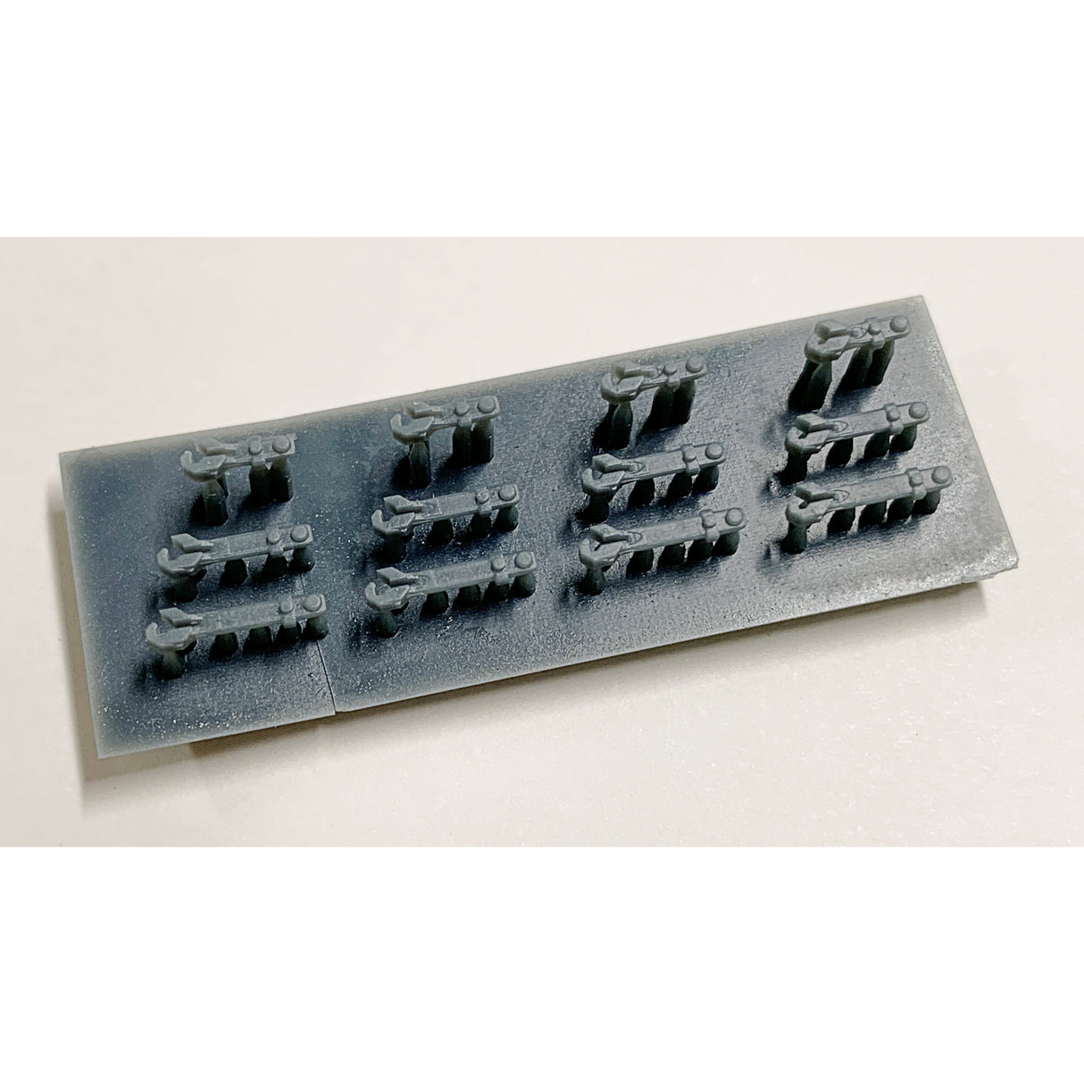 CCE Models T Scale (1:450) 1001 Snap-In CCE Coupler Assortment