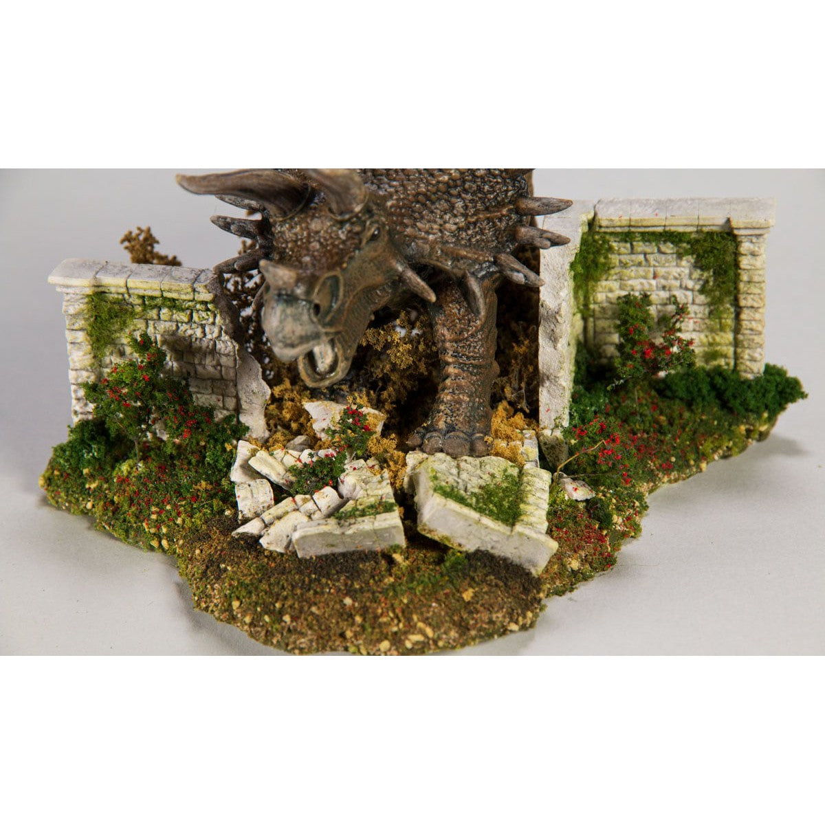 Dry Weeds - Dry Weeds are pre-blended and easy to apply on your miniature base or gaming board