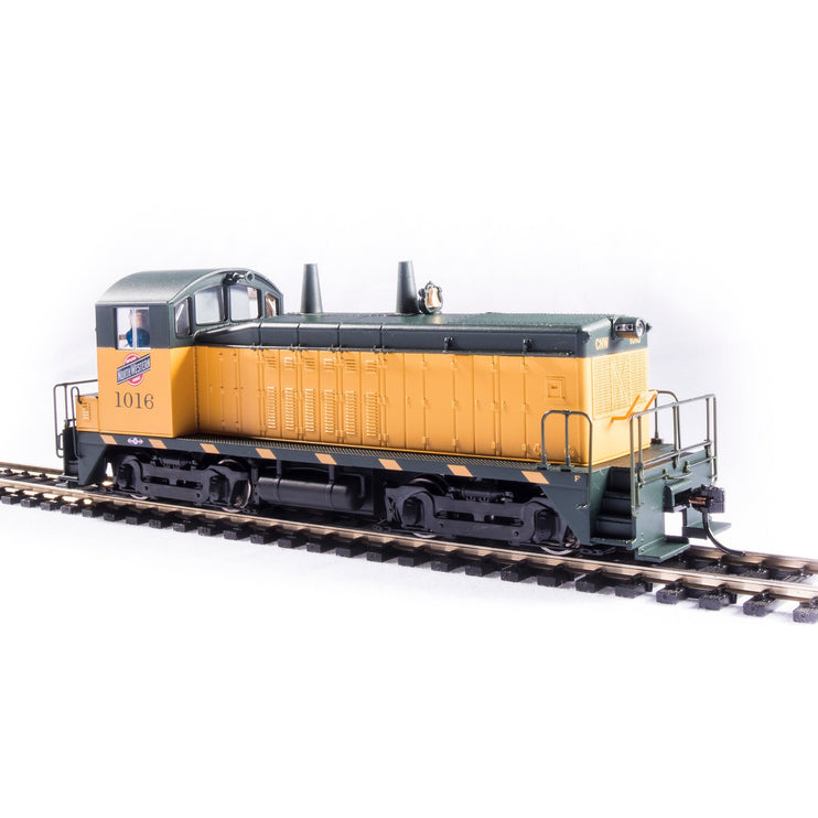 Broadway Limited HO P4 NW2 Diesel CNW #1013/grn&yel/DC/DCC Sound