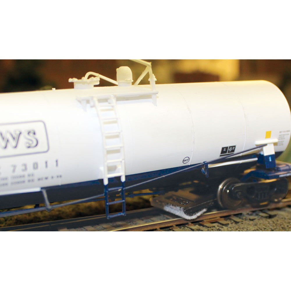 HO Scale Tank Car Cleaning Car
