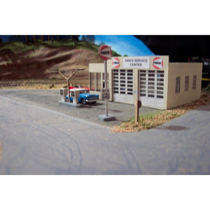 Osborn Models HO Scale Gas Station 1045