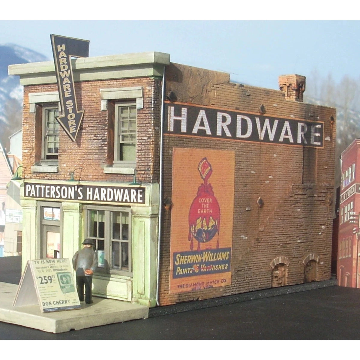 Downtown Deco HO Scale Patterson Hardware DD1049 – Fusion Scale Hobbies