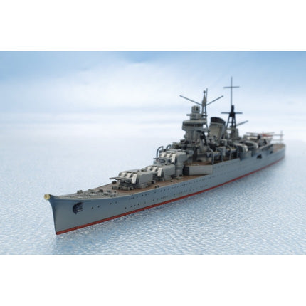 Tamiya 1:700 Light Cruiser Mogami