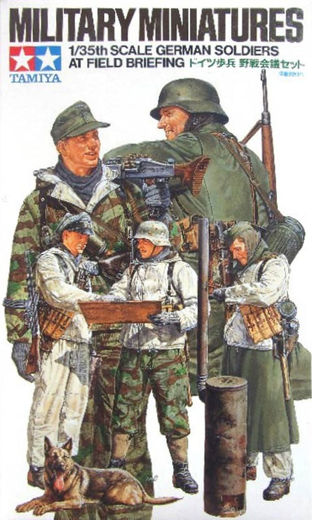 Tamiya 35212 1/35 German Soldiers at Field Briefing