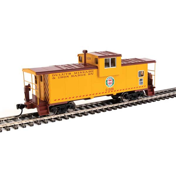 Walthers Mainline International Extended Wide-Vision Caboose Duluth, Missabe & Iron Range #C-228