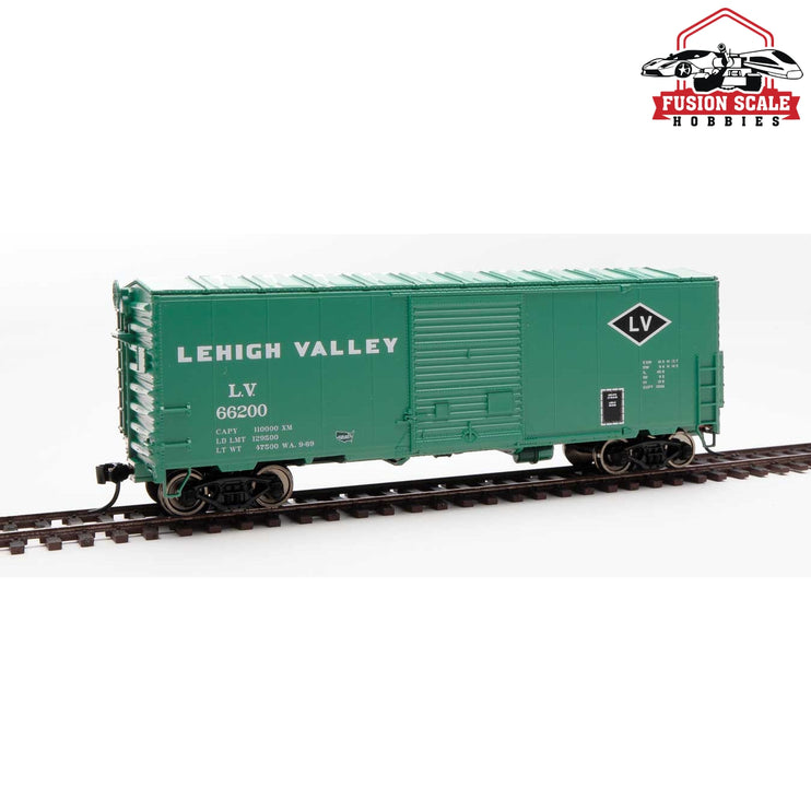 Walthers Mainline HO Scale 40' ACF Modernized Welded Boxcar w/8' Youngstown Door Ready to Run Lehigh Valley #66200