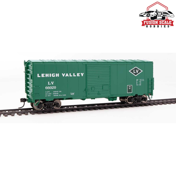 Walthers Mainline HO Scale 40' ACF Modernized Welded Boxcar w/8' Youngstown Door Ready to Run Lehigh Valley #66202