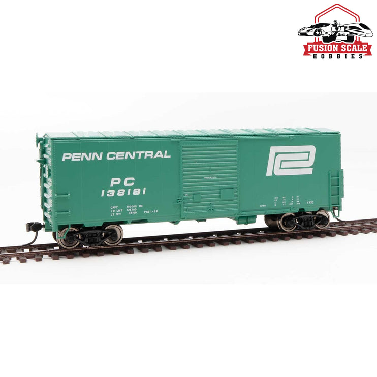 Walthers Mainline HO Scale 40' ACF Modernized Welded Boxcar w/8' Youngstown Door Ready to Run Penn Central #138181