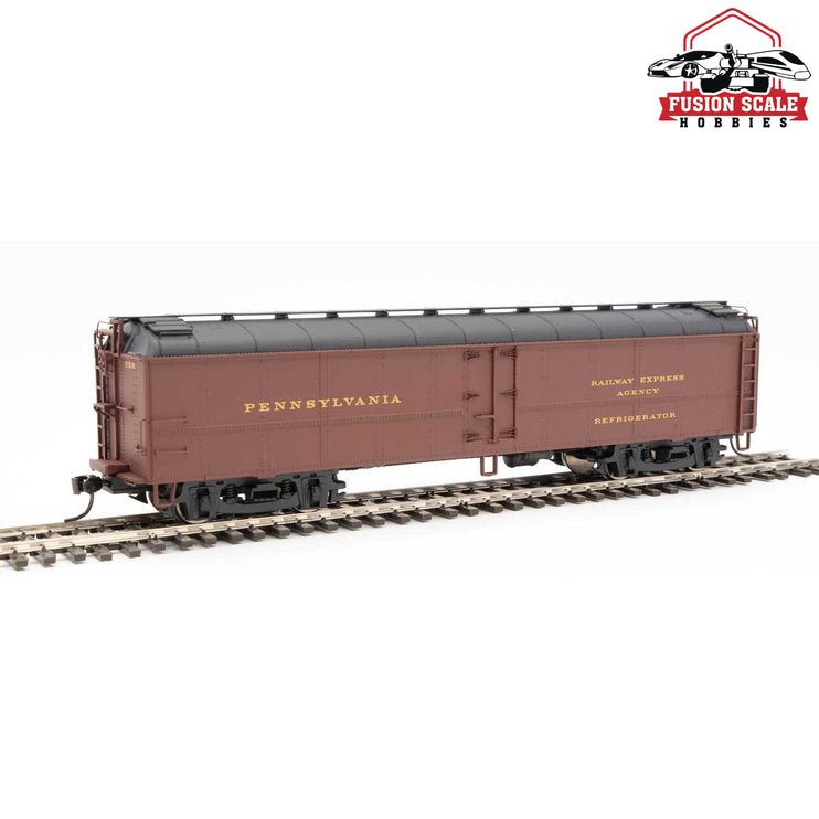 Walthers Proto HO Scale 50' Pennsylvania Class R50b Express Reefer Pennsylvania Railroad (Tuscan, black; Dulux, Includes Decals)