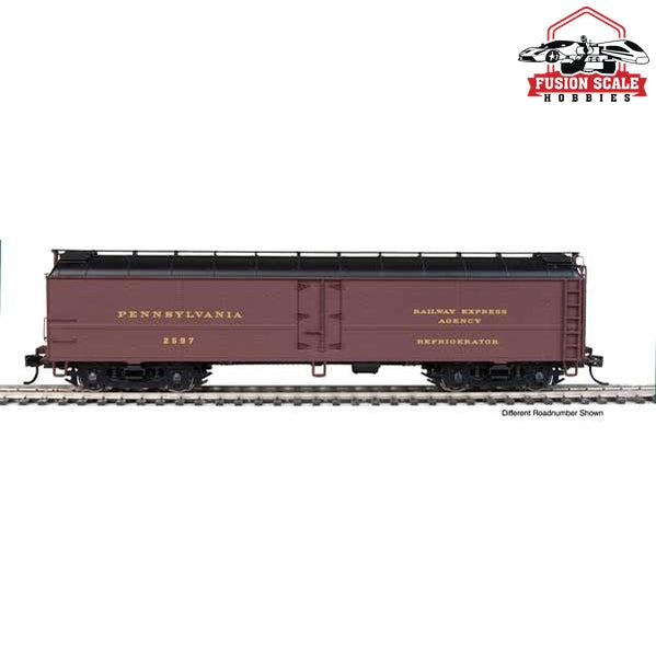 Walthers Proto HO Scale 50' Pennsylvania Class R50b Express Reefer Pennsylvania Railroad #2565 (Postwar Tuscan, black, gold)