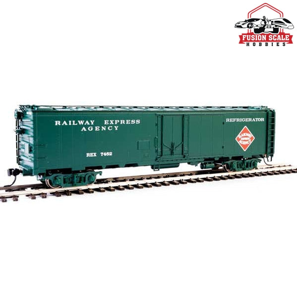 Walthers Proto HO Scale 50' REA Riveted Steel Express Reefer Railway Express Agency #7482 (Early)