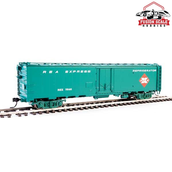 Walthers Proto HO Scale 50' REA Riveted Steel Express Reefer Railway Express Agency #7840 (Light Green)