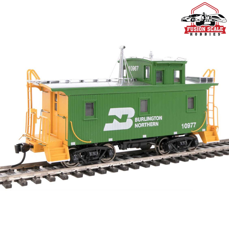 Walthers Proto HO Scale DM&IR Class G2 Wood Caboose - Ready to Run Burlington Northern #10977