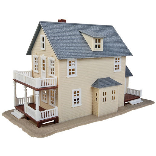 Walthers Trainline Two-Story House Kit 3 x 7" 7.7 x 17.7cm