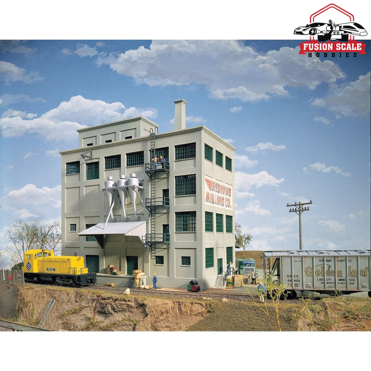 Walthers Cornerstone HO Scale Red Wing Milling Co. Kit 8 x 11 x 103/8" 20.3 x 28 x 26.4cm