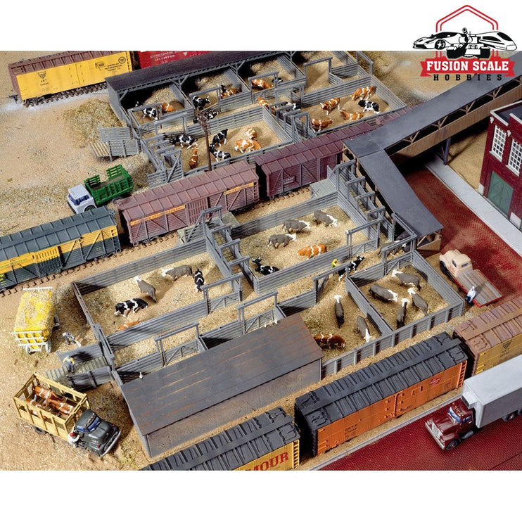 Walthers Cornerstone HO Scale Stock Yards 2 Pens Kit 9 x 7" 22.9 x 17.8cm