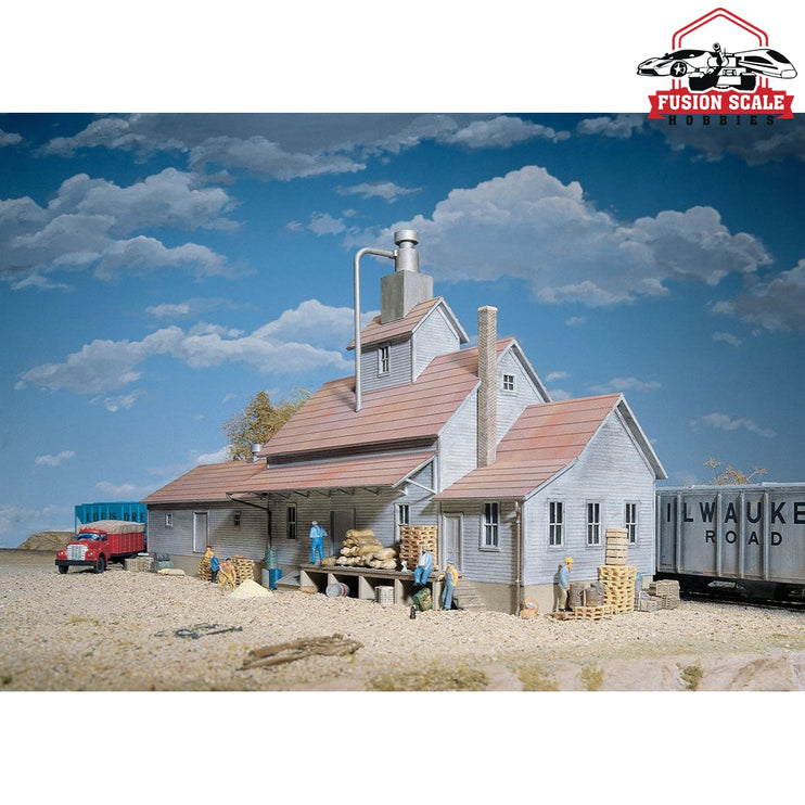 Walthers Cornerstone HO Scale Sunrise Feed Mill Kit 151/8 x 4 x 73/4" 37.8 x 10 x 19.3cm