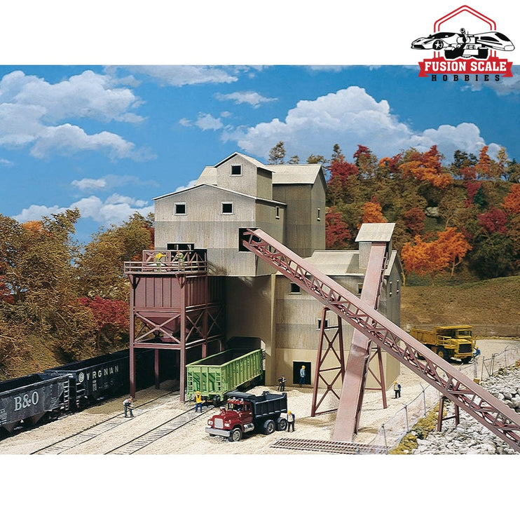 Walthers Cornerstone HO Scale Glacier Gravel Company Kit 93/8 x 11 x 101/4" 23.8 x 27.9 x 26cm