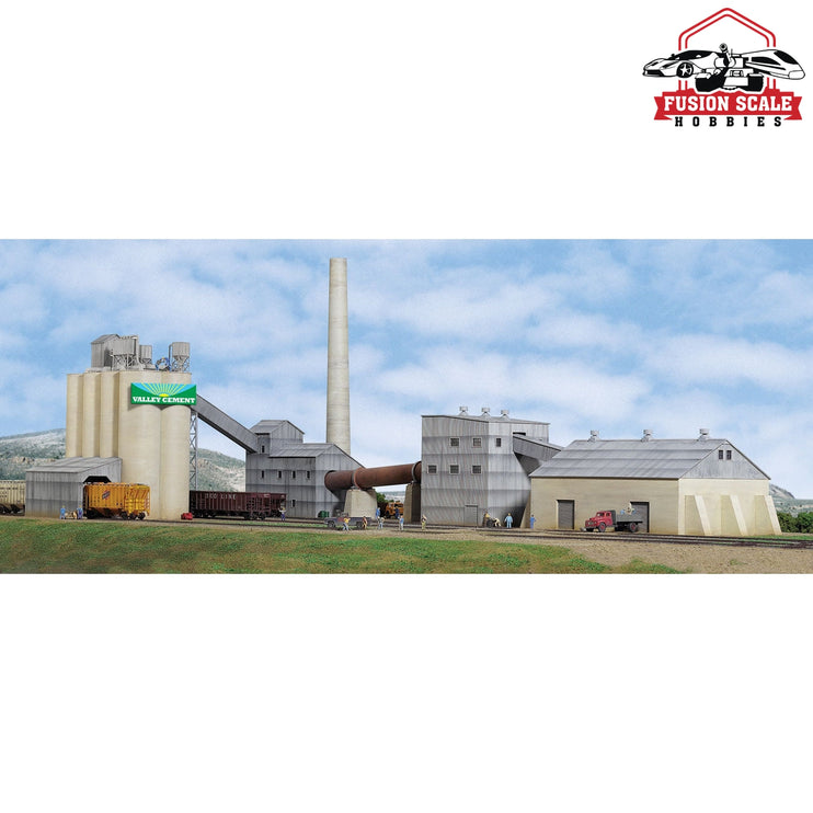 Walthers Cornerstone HO Scale Valley Cement Plant Kit Overall complex measures: 401/2 x 231/4 x 11.5" 102.8 x 59 x 29.2cm