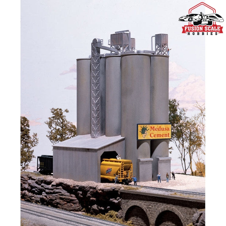 Walthers Cornerstone N Scale Medusa Cement Company Kit 53/8 x 41/2 x 81/4" 13.6 x 11.4 x 21.0cm