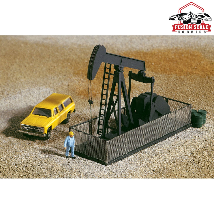 Walthers Cornerstone N Scale Walking BeamHorse Head Oil Pump Kit 23/4 x 1 x 113/16" 6.8 x 2.5 x 4.5cm