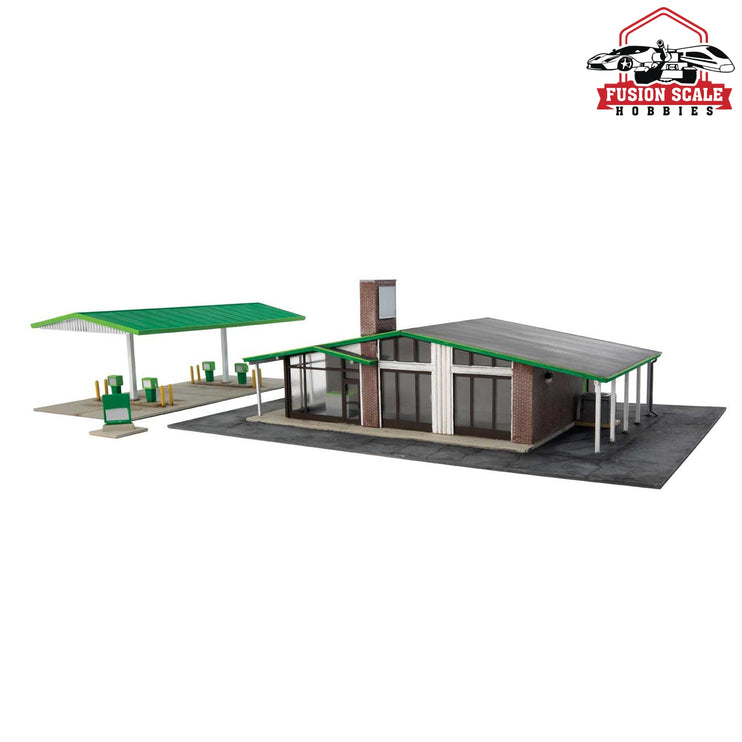 Walthers Cornerstone HO Scale Modernized Gas Station Kit Main Building: 101/2 x 9 x 33/16" 26.6 x 22.8 x 8cm