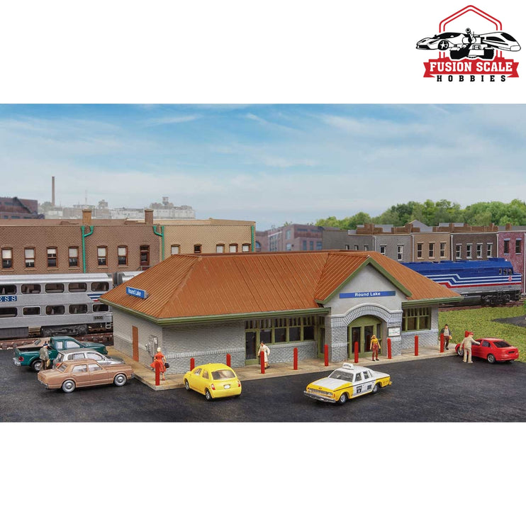 Walthers Cornerstone N Scale Modern Suburban Station Kit 53/4 x 35/8 x 13/4" 14.6 x 9.2 x 4.4cm