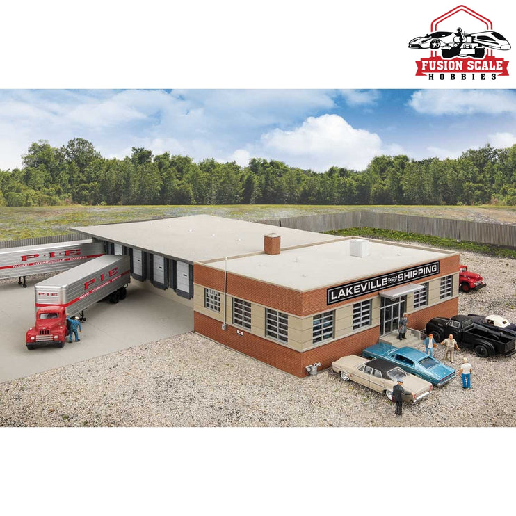 Walthers Cornerstone HO Scale CrossDock Truck Facility Kit 165/16 x 193/16 x 31/8" 41.4 x 48.7 x 7.9cm