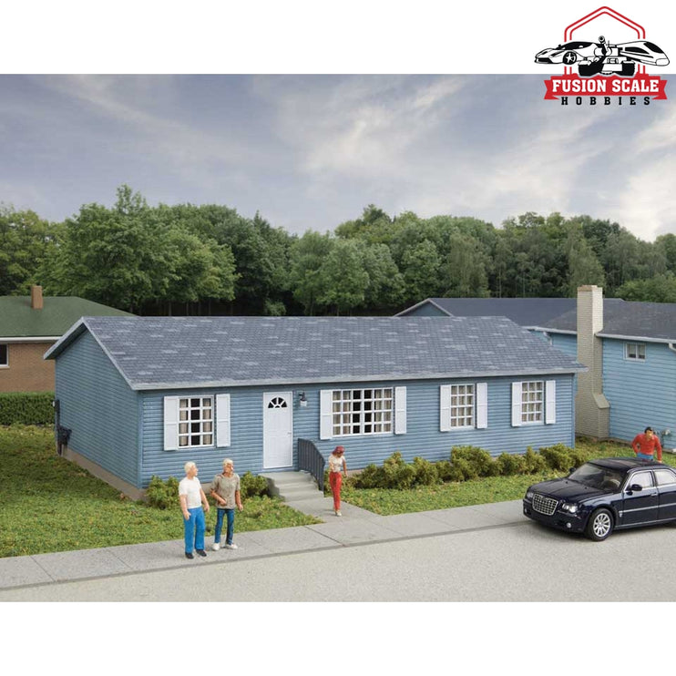 Walthers Cornerstone HO Scale Modern Sectional House Kit 67/8 x 35/16 x 2" 17.5 x 8.4 x 5.2cm